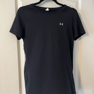 Black underarmour workout top